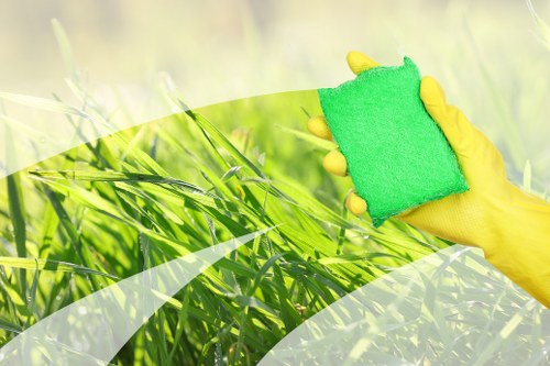 Professional deep cleaning service in Horeditch for homes and flats