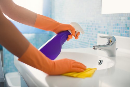 About Us Cleaners Hoerditch team focused on detailed and reliable cleaning